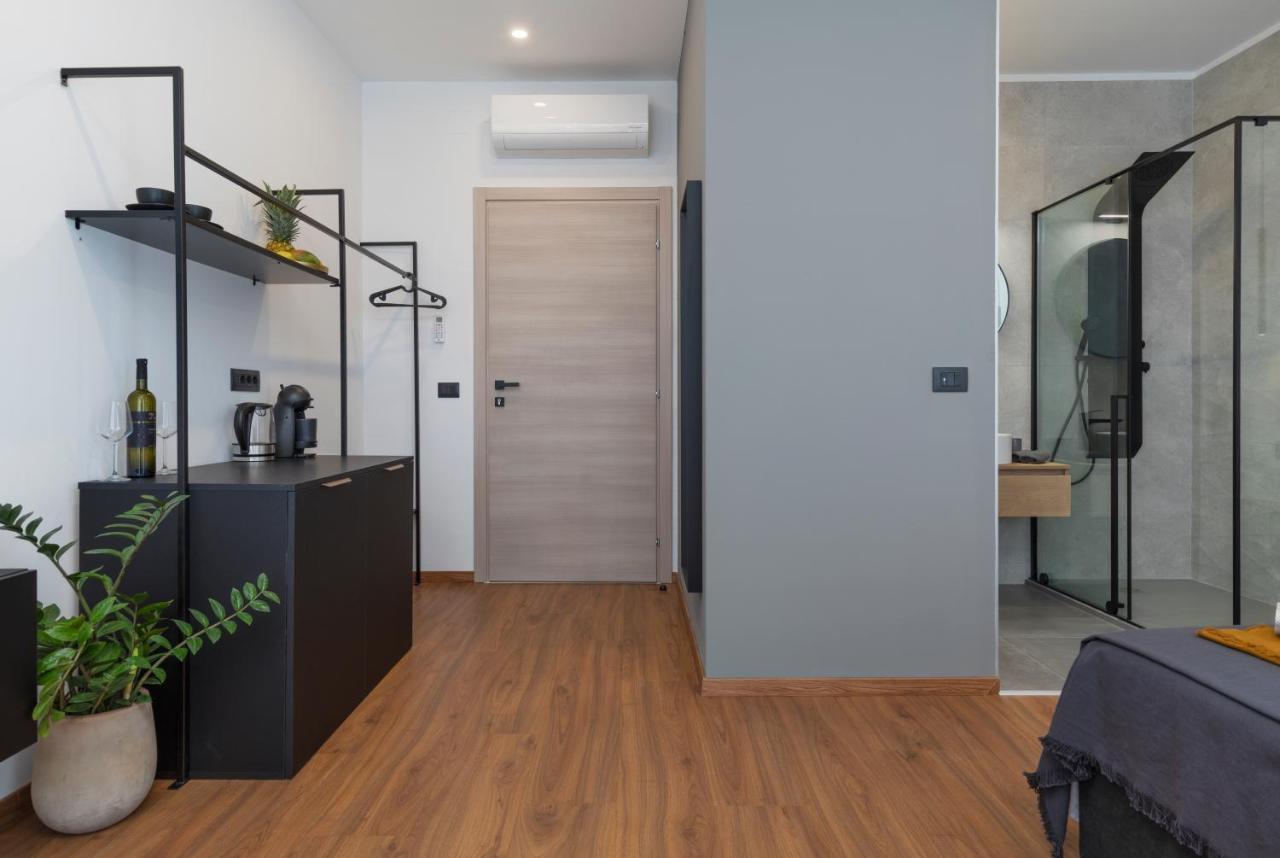 Deluxe Rooms And Apartments Korzo Pula Exterior photo